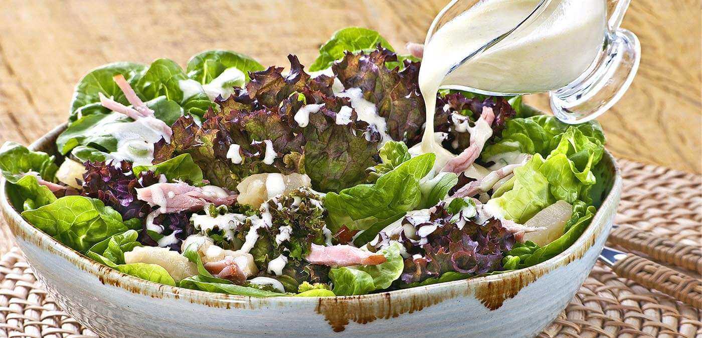Foto de salada com lombo defumado